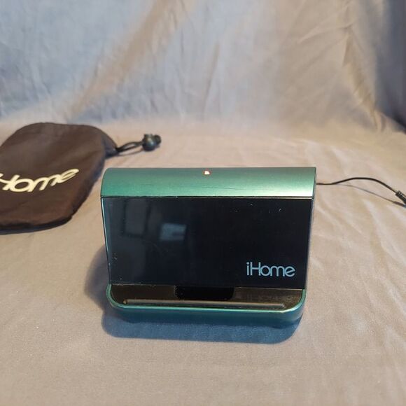 iHome iHM10 Portable Stereo Speaker MP3 Player IPHONE IPAD Blue - Picture 1 of 12